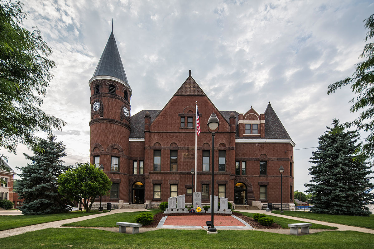 Fayette County Court House (Credit: Visit Indiana)